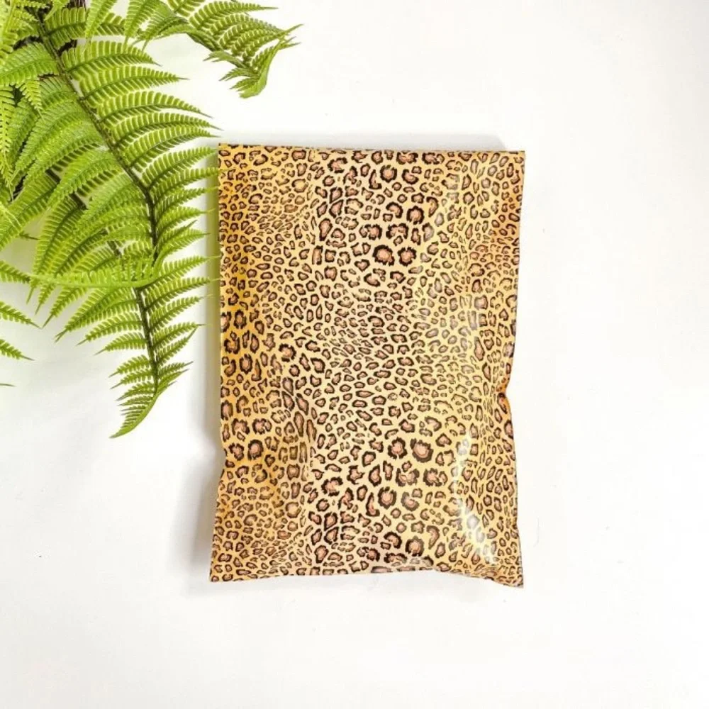 Leopard Poly Mailers 6x9 Pack of 50 - Picture 2 of 7